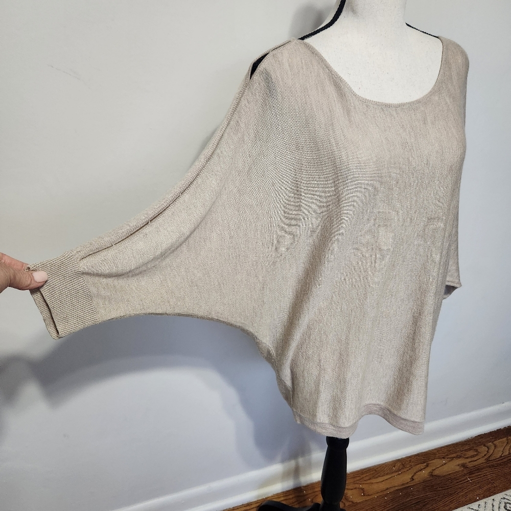 Splendid Oatmeat Sweater Dolman Sleeves w/ Slits Super Soft Lightweight Beachy S